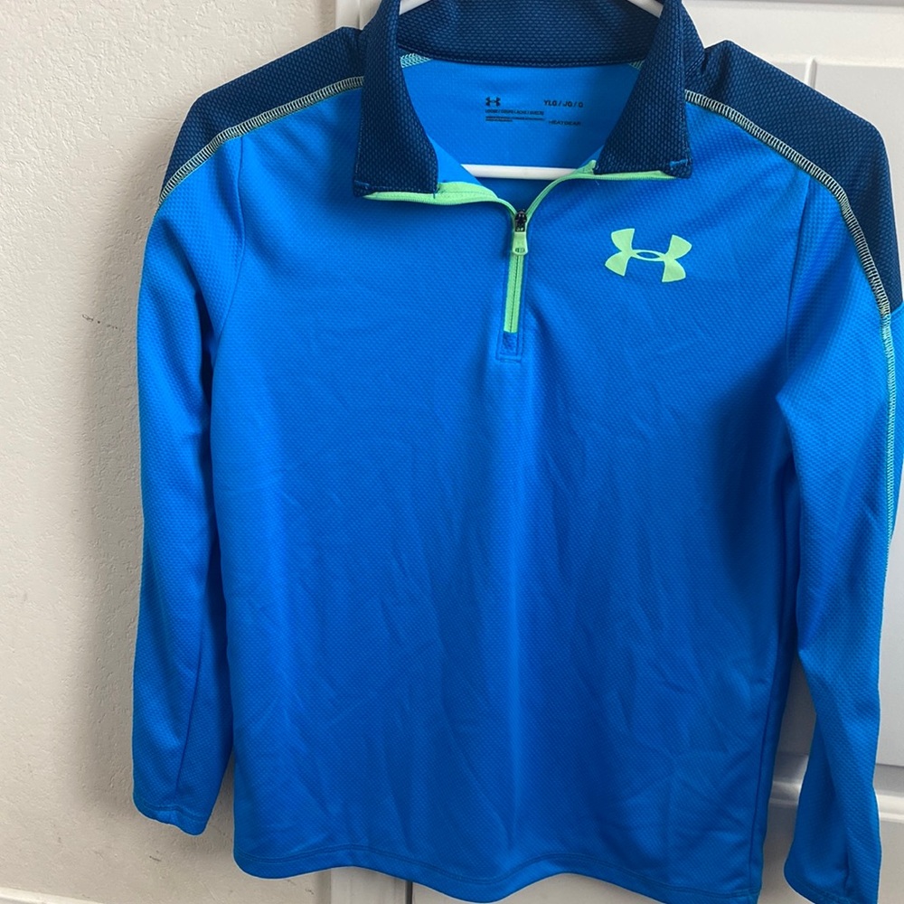 Boys Under Armour zip up pullover